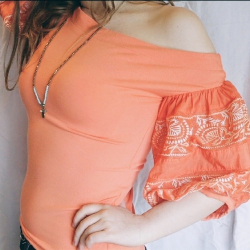 🆕  Free People Rock With It Off-the-shoulder Top - Picture 2 of 7